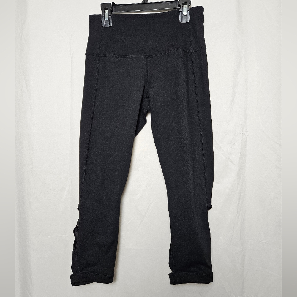 Zella Camilla Black Criss Cross Lattice Capri Cropped Leggings Size Small